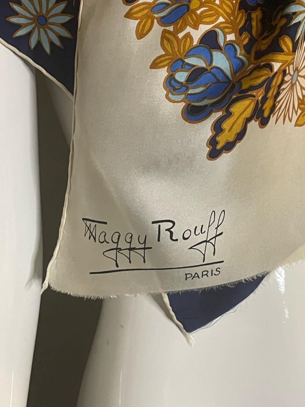 Vintage Maggy Rouff Blue Florals Silk Scarf 15 x 44 Fair Condition - Picture 6 of 7